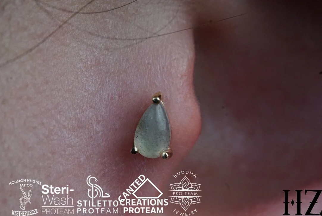 Pear Prong Threadless End with Labradorite - Image 3