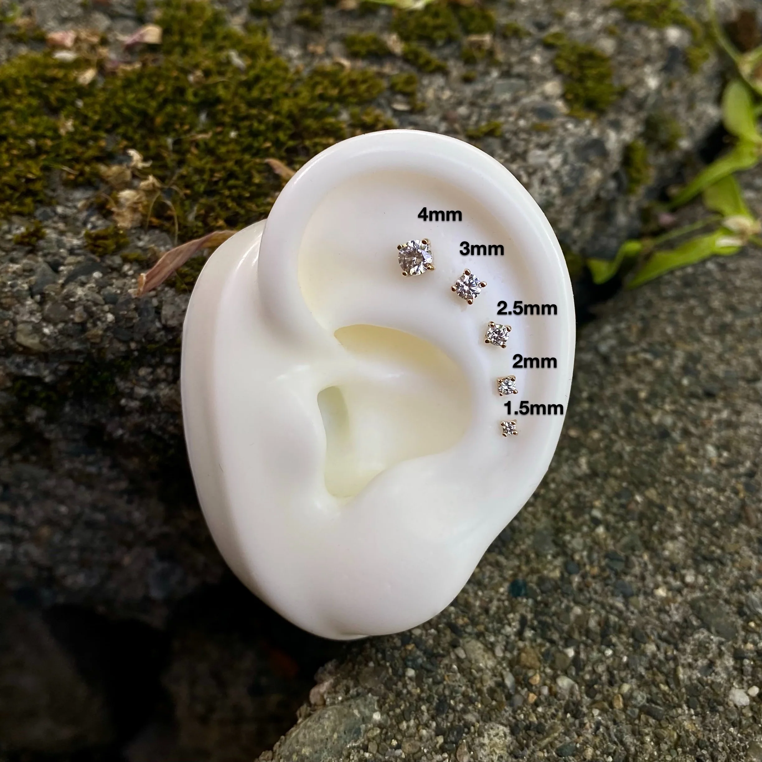 Prong Gem Threadless End with Swarovski CZ - Image 3